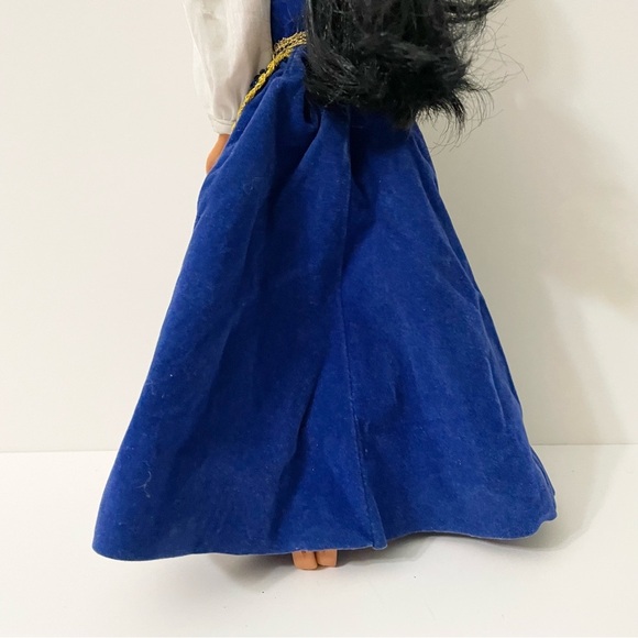 Vintage Aladdin Jasmine Doll in Barbie Icelandic Outfit - Picture 8 of 16